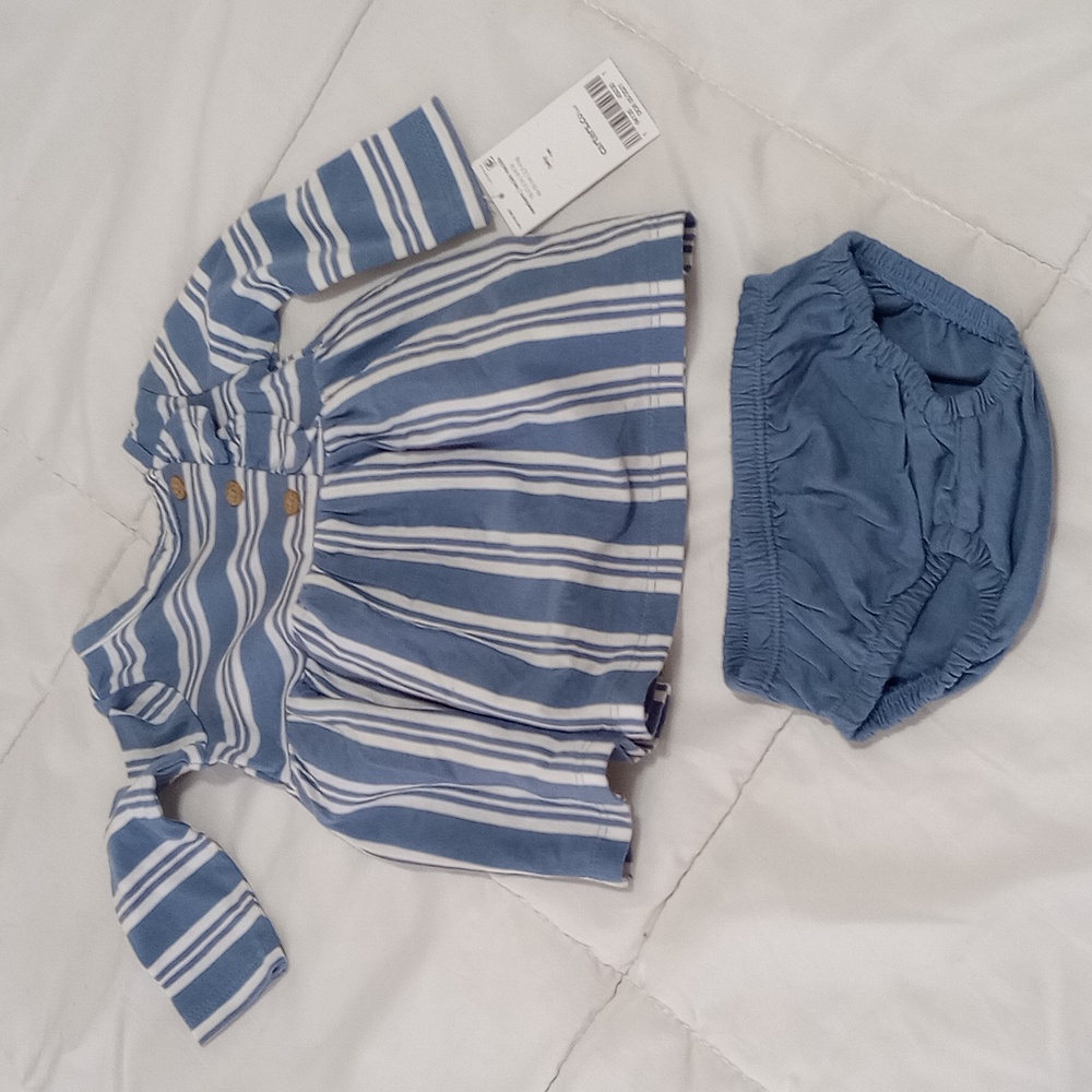 2pc set NWT newborn dress and diaper cover